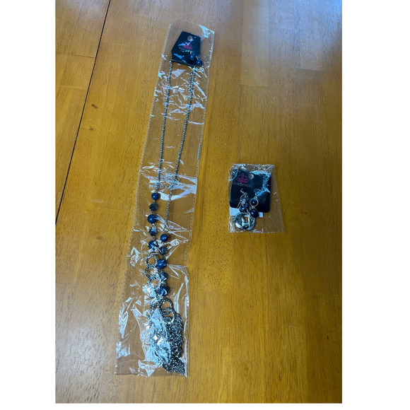 NWT Paparazzi Necklace and earrings Set - Picture 1 of 6